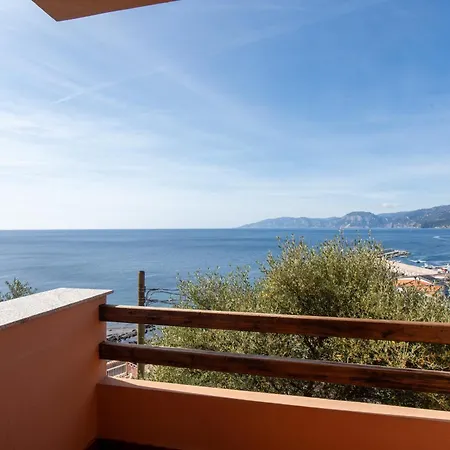 Panoramico Splendida Vista Mare 度假居