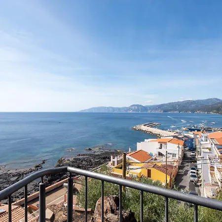 Panoramico Splendida Vista Mare 度假居 卡拉古诺内